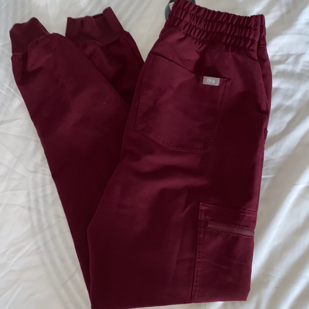 Figs scrubs: burgundy high waisted Zamora joggers in x-small